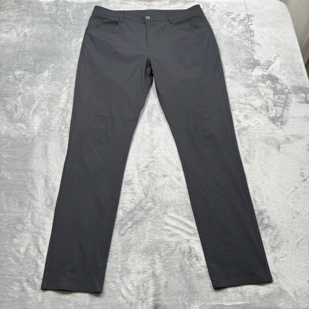 Vuori Meta Pants Mens 34x31 Black Performance Stretch Golf Travel V430